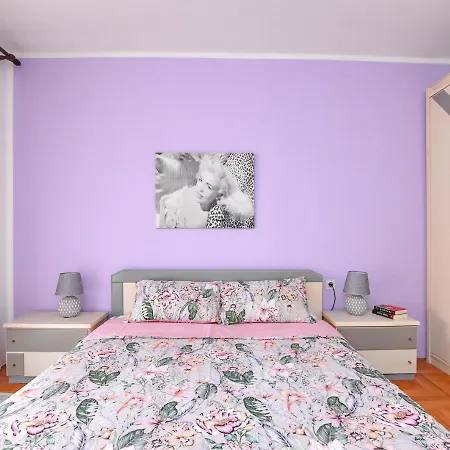 Away From 2 Apartment Porec