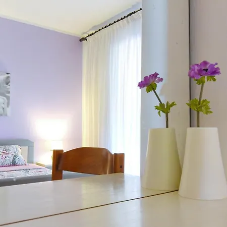Away From 2 Apartament *
